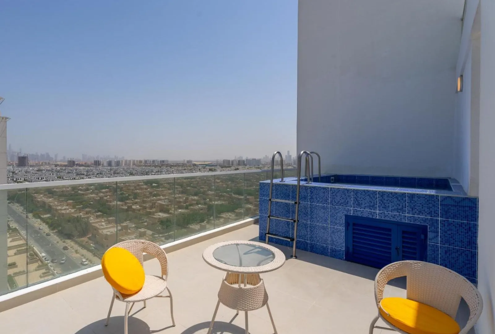 Velvet Luxe 1Br W Private Pool Gemz-15 Apartman Dubaj