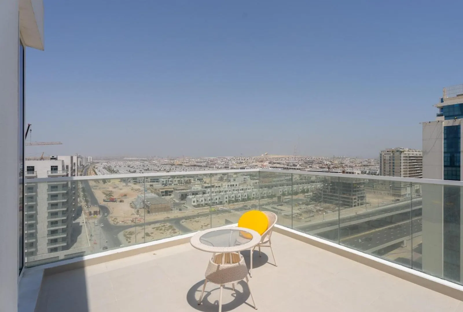 Velvet Luxe 1Br W Private Pool Gemz-15 Apartman Dubaj